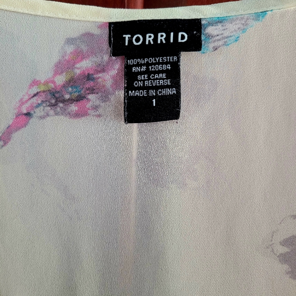 Torrid Shell Size 1 - Picture 2 of 4
